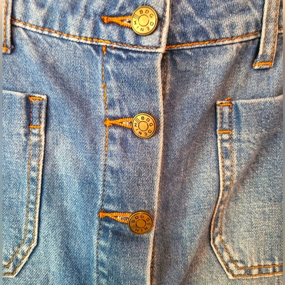 Urban Outfitters BDG Frayed Raw Hem Denim Mini Skirt Size Small - Picture 5 of 5